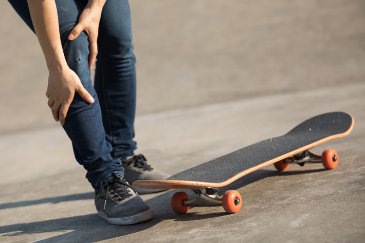 How to fall on a skateboard