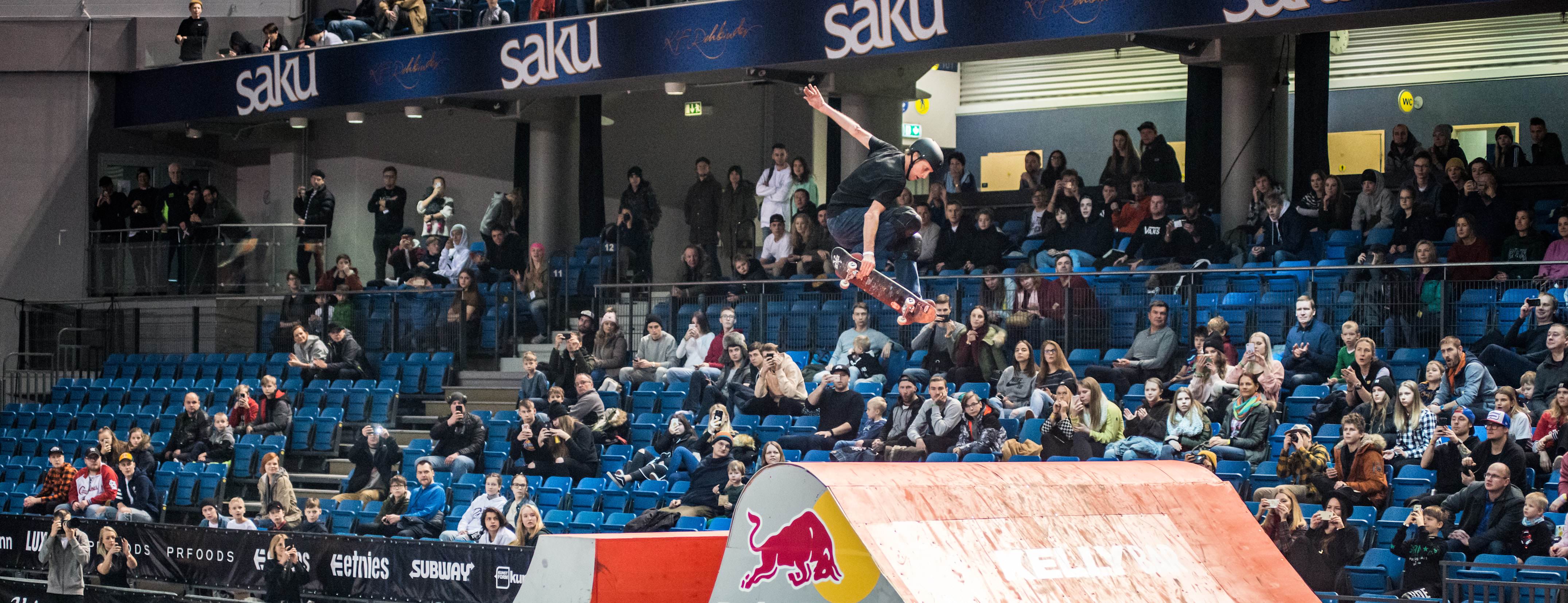 11 Professional Skateboarders You Need to Know About